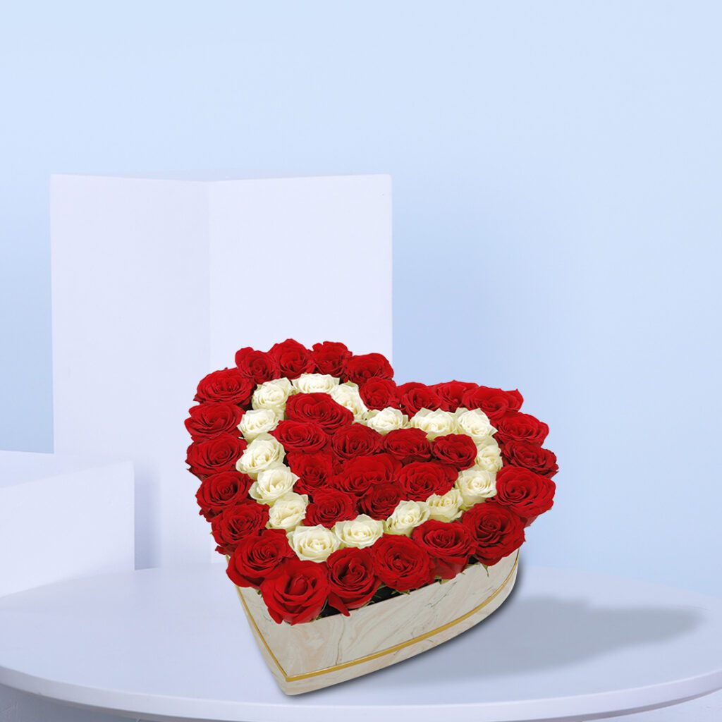 Engaging Roses In A Heart Box