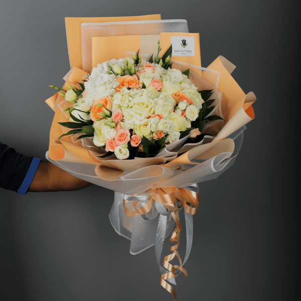 Hand Bouquet of Mix Flowers online