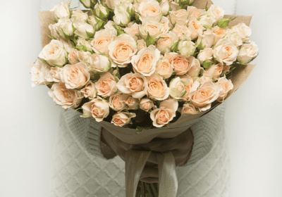 Charming Hand Bouquet Online