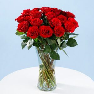 Enticing Red Roses in Vase