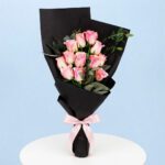 pink-roses-in-black-wrapping-25