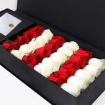 red_white_roses_in_black_box_3_