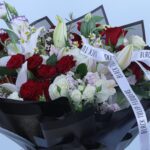 04-Bouquet of Roses & Casablanca Lilies