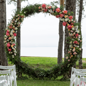 Set to be fixed to an existing arch, this Floral Arch – Round arrangement really unique one. Height: dia 3-meter