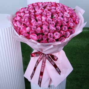 Bouquet of 100 double purple roses