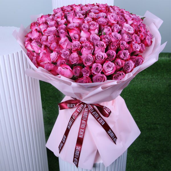 Bouquet of 100 double purple roses