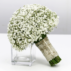 Gypsophila Bridal Bouquet round is a bouquet that matches your pure white wedding look.