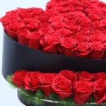 heart-shaped-red-roses-box_04