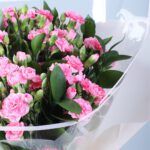 light-pink-carnation-ruscus-bouquet_04