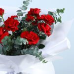romance-in-red-rose-bouquet_03