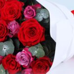 royal-dusk-roses-with-ferrero-chocolate_04