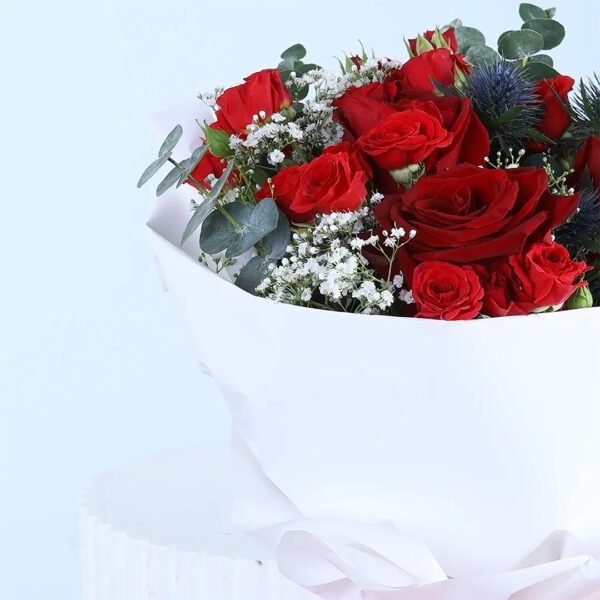 tokens-of-red-love-rose-bouquet_03