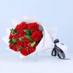 12-red-roses-valentine-bouquet_02