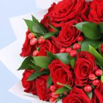 12-red-roses-valentine-bouquet_04
