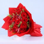 15-red-roses-gypso-hypericum_02