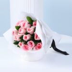 graceful-love-soft-pink-roses-with-green-leaves_02