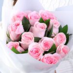 graceful-love-soft-pink-roses-with-green-leaves_03